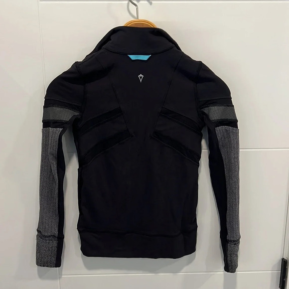 Lululemon  Ivivva 1/4 zip long sleeve shirt size 7 - Picture 10 of 11